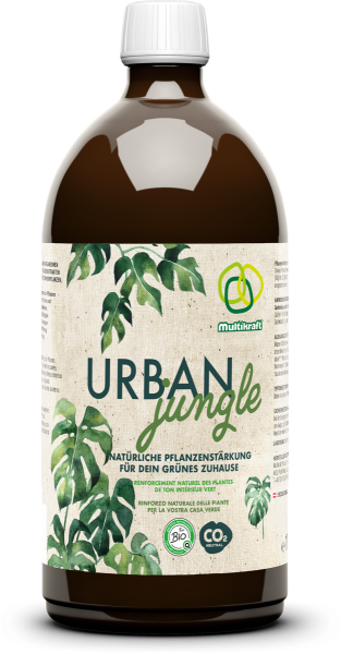 Produktbild von Multikraft Urban Jungle Konzentrat in einer 1-Liter-Flasche mit Etikett mit Pflanzenillustrationen und Informationen zur natürlichen Pflanzenstärkung.