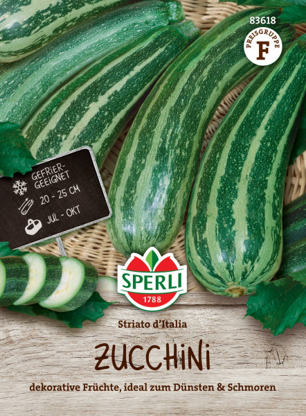 Produktbild von Sperli Zucchini Striato d’Italia mit gestreiften Zucchini auf einem Korb und einer Holzfläche, begleitet von einem Schild mit Gefrierhinweisen und Ernteinformationen sowie dem Sperli Logo.