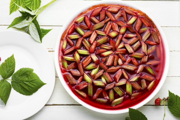 2400-yummy-pie-with-rhubarb-and-raspberries-rhubarb-tart