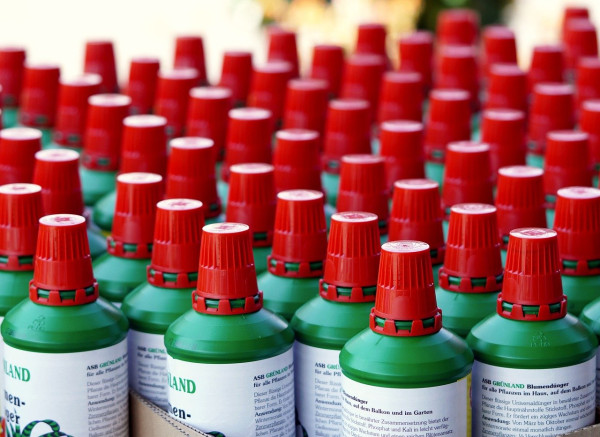 flower-fertilizer-8058822_1280