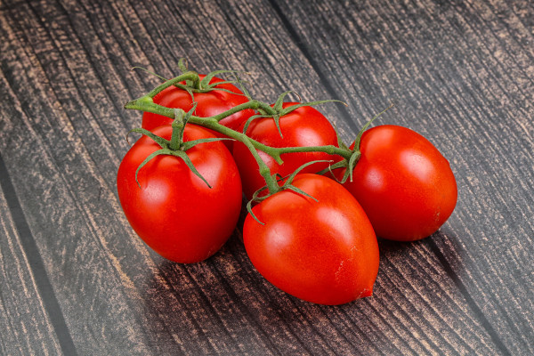 2400-raw-red-flamenco-tomato-branchdfBXNQ4soWwFm