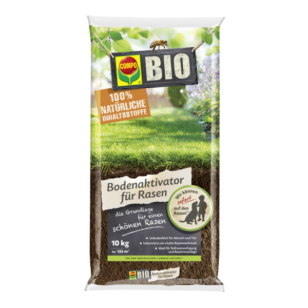 Produktbild von COMPO BIO Bodenaktivator für Rasen 10kg Verpackung mit Hinweisen zu 100 Prozent natürlichen Inhaltsstoffen und der Anwendung für schönen Rasen.
