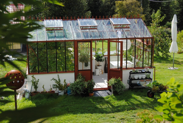 greenhouse-1192872_1280