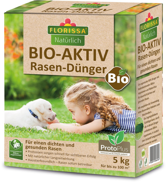 Produktbild von Florissa Bio Aktiv Rasendünger Proto Plus 5kg Verpackung mit Informationen zu Inhaltsstoffen und Anwendung, Logo und Siegel für Bio Qualität und Bild eines Kindes mit einem Hund auf Rasen.