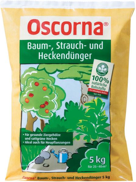 Produktbild des Oscorna-Baum-, Strauch- und Heckenduenger 5kg mit Markenlogo, Hinweisen zu 100% natuerlichen Rohstoffen und Illustrationen von Baeumen und Straeuchern.