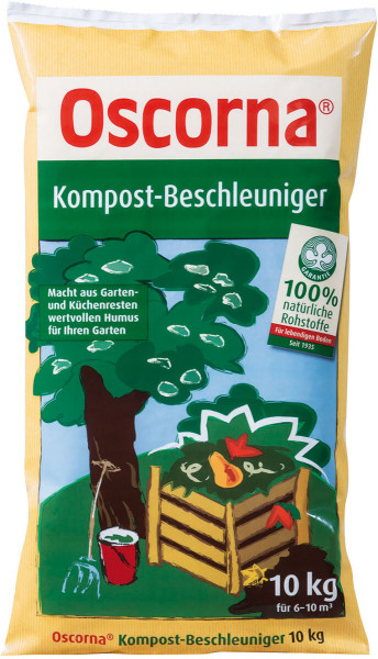 Produktbild von Oscorna-Kompost-Beschleuniger in einer 10kg Verpackung mit Darstellung eines Komposthaufens, Gartenwerkzeugen und Hinweis auf natürliche Rohstoffe.